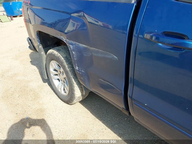 30093569 :رقم المزاد ، 3GCUKREC1JG472482 vin ، 2018 Chevrolet Silverado K1500 Lt مزاد بيع