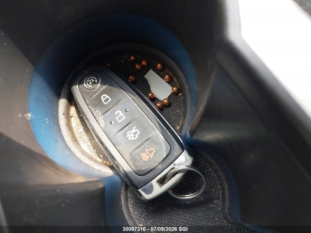 30087310 :رقم المزاد ، 1FMCU9H96DUB47863 vin ، 2013 Ford Escape Sel مزاد بيع