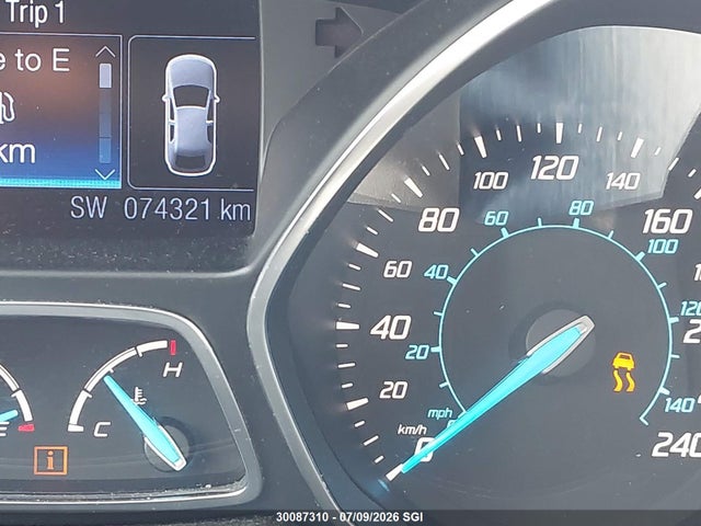 30087310 :رقم المزاد ، 1FMCU9H96DUB47863 vin ، 2013 Ford Escape Sel مزاد بيع