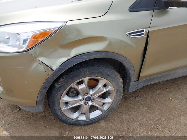 30087310 :رقم المزاد ، 1FMCU9H96DUB47863 vin ، 2013 Ford Escape Sel مزاد بيع