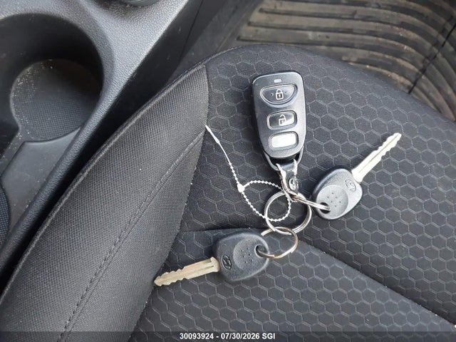 Hyundai Elantra Essential 2019 KMHD74LF7KU735182 Image 11