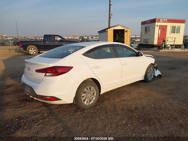 Hyundai Elantra Essential 2019 KMHD74LF7KU735182 Image 4