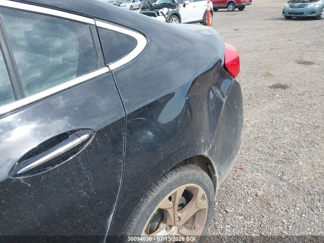 1G1BF5SM4J7163451 Chevrolet Cruze Premier