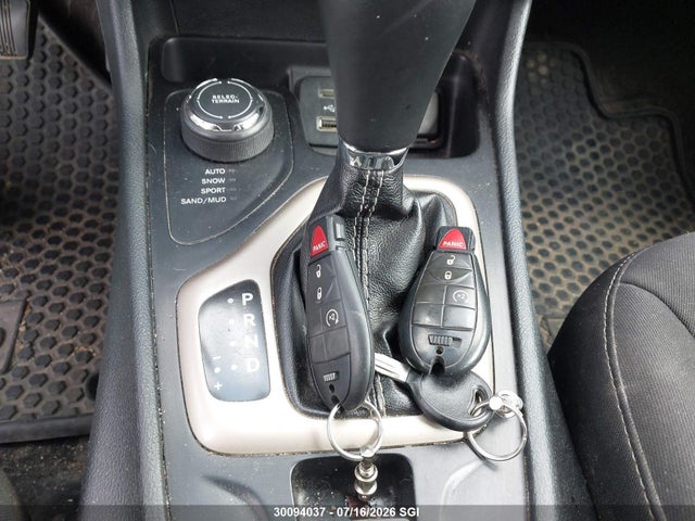 1C4PJMAS2GW164263 Jeep Cherokee Sport
