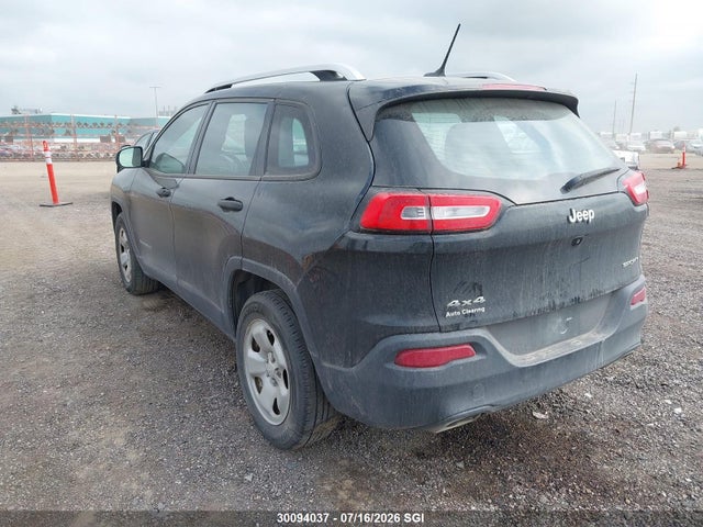 1C4PJMAS2GW164263 Jeep Cherokee Sport