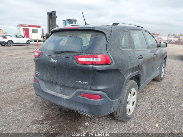 1C4PJMAS2GW164263 Jeep Cherokee Sport