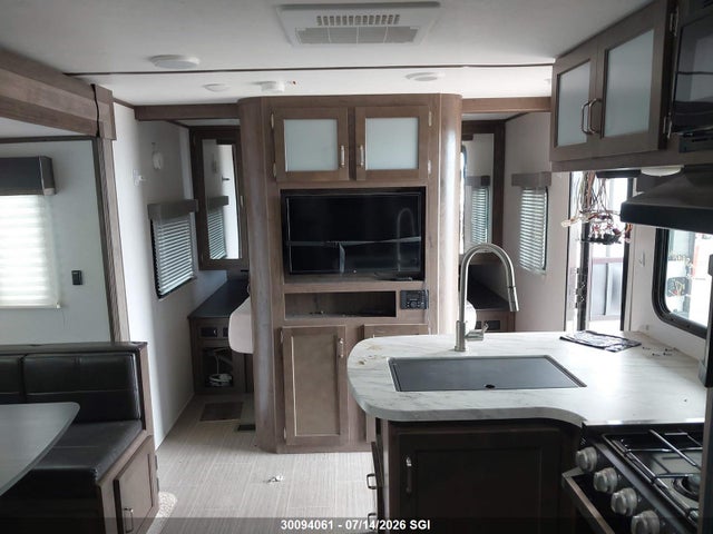 4YDT24028MK410326 Keystone Passport