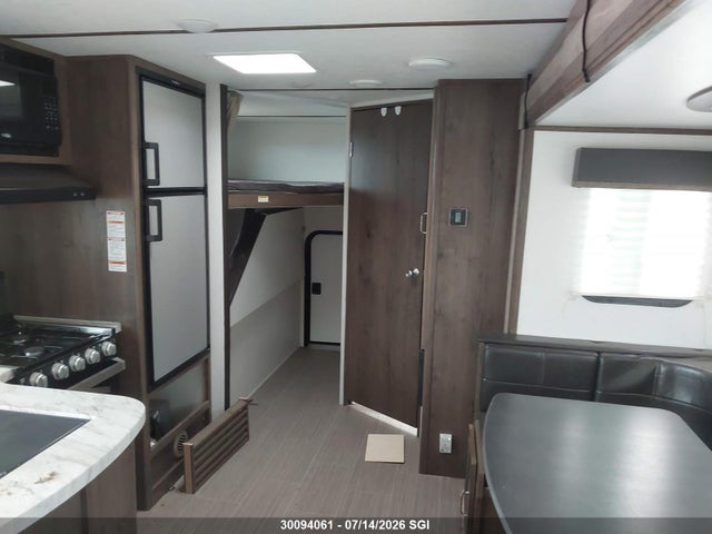 2021 Keystone Passport მანქანა იყიდება აუქციონზე, vin: 4YDT24028MK410326, აუქციონის ნომერი: 30094061