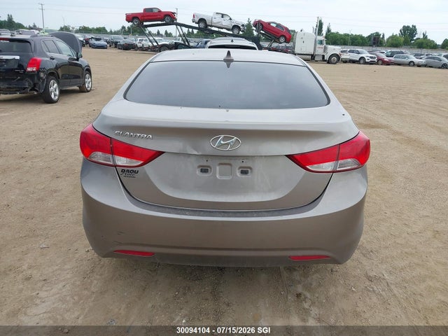 30094104 :رقم المزاد ، 5NPDH4AEXDH189082 vin ، 2013 Hyundai Elantra Gls مزاد بيع