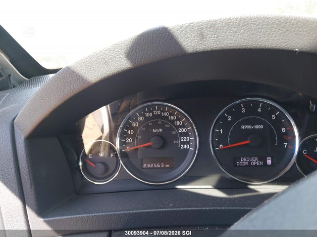 30093904 :رقم المزاد ، 1J4RR4GT0AC115308 vin ، 2010 Jeep Grand Cherokee Laredo مزاد بيع