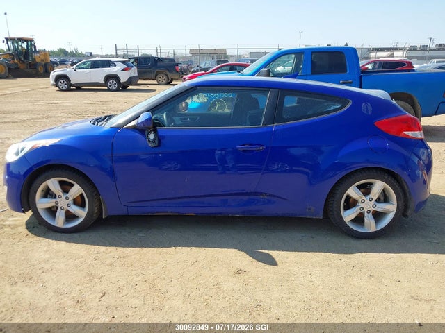 30092849 :رقم المزاد ، KMHTC6AD8DU092445 vin ، 2013 Hyundai Veloster مزاد بيع