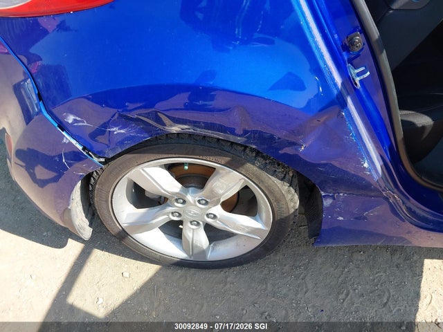 30092849 :رقم المزاد ، KMHTC6AD8DU092445 vin ، 2013 Hyundai Veloster مزاد بيع