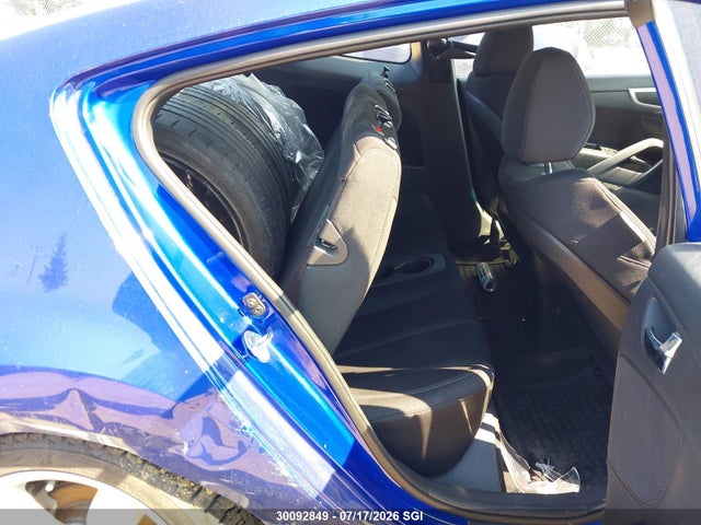 30092849 :رقم المزاد ، KMHTC6AD8DU092445 vin ، 2013 Hyundai Veloster مزاد بيع
