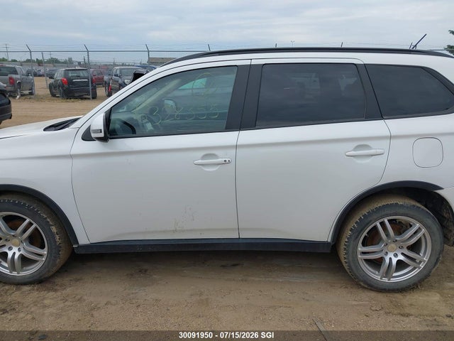 JA4JZ3AX4FZ601238 Mitsubishi Outlander Se