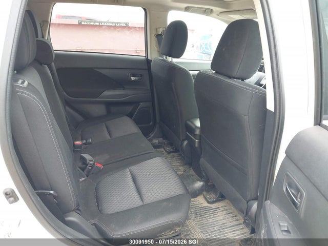 JA4JZ3AX4FZ601238 Mitsubishi Outlander Se