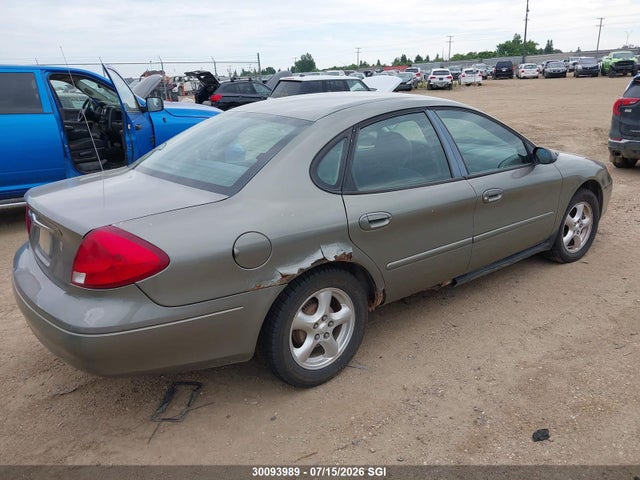 30093989 :رقم المزاد ، 1FAFP53U02G212026 vin ، 2002 Ford Taurus Se مزاد بيع