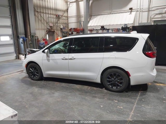 Auction sale of the 2022 Chrysler Pacifica Touring L, vin: 2C4RC1BGXNR118701, lot number: 30094148