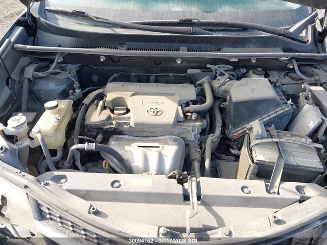 2T3BFREV8EW186132 Toyota RAV4 LE