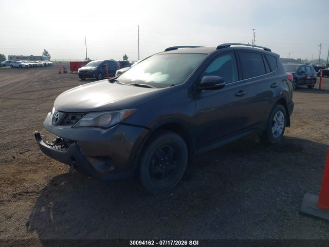 2T3BFREV8EW186132 Toyota RAV4 LE