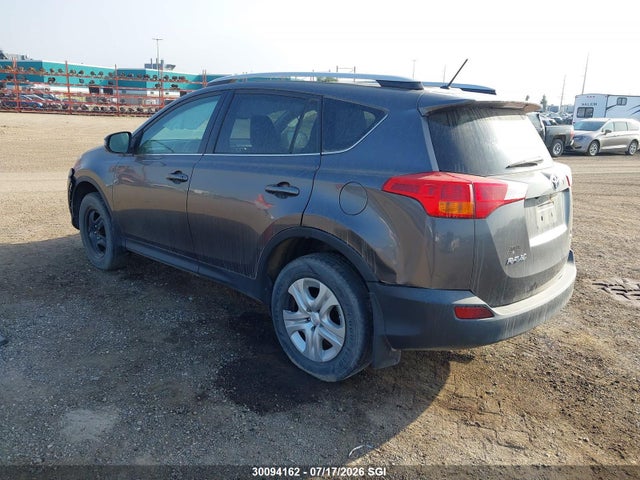 2T3BFREV8EW186132 Toyota RAV4 LE