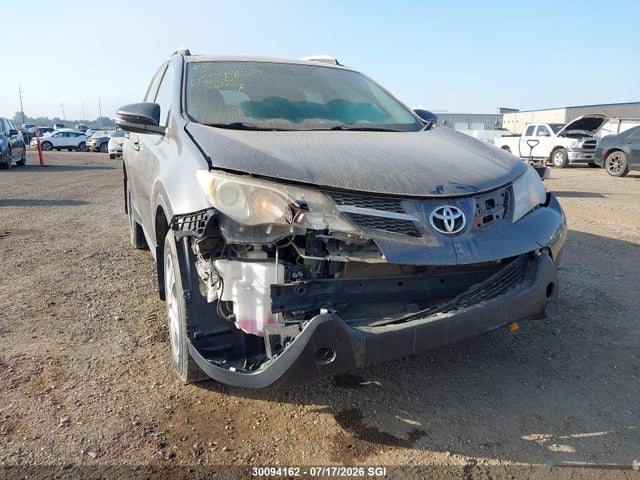 2T3BFREV8EW186132 Toyota RAV4 LE