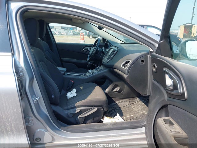 Chrysler 200 Limited 2015 1C3CCCAG4FN740734 Image 5