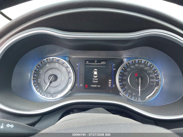 Chrysler 200 Limited 2015 1C3CCCAG4FN740734 Image 7