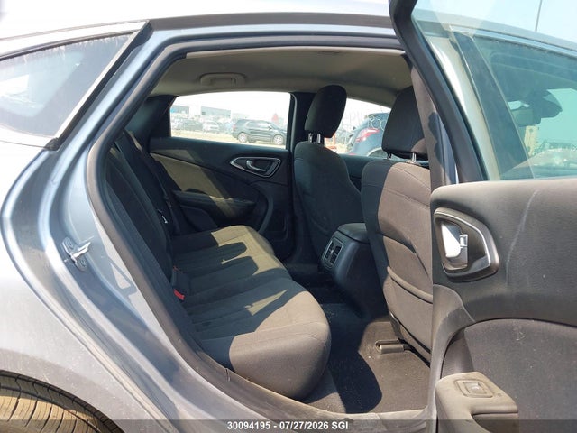 Chrysler 200 Limited 2015 1C3CCCAG4FN740734 Image 8