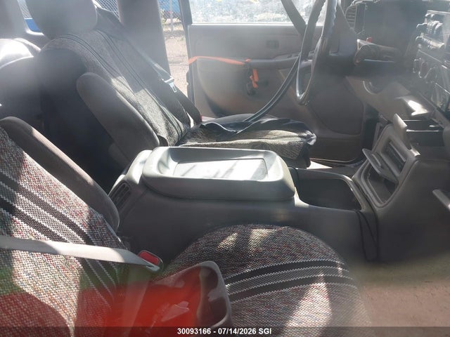 Продажа на аукционе авто 1999 Gmc New Sierra K1500, vin: 1GTEK19T7XZ535402, номер лота: 30093166