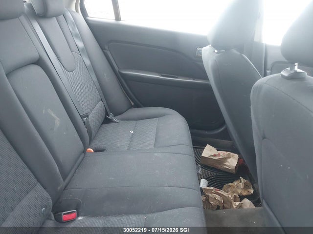 30052219 :رقم المزاد ، 3FAHP0HGXAR375076 vin ، 2010 Ford Fusion Se مزاد بيع