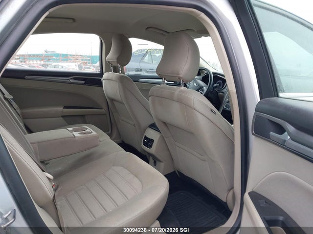 30094238 :رقم المزاد ، 3FA6P0HD2KR266237 vin ، 2019 Ford Fusion Se مزاد بيع