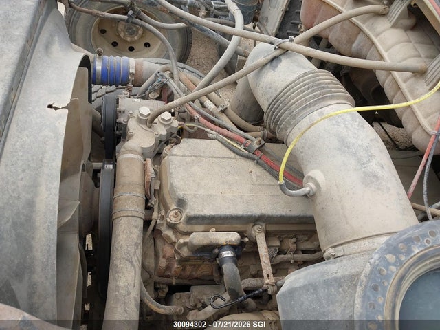 30094302 :رقم المزاد ، 2FZHAZDE47AY07102 vin ، 2007 Sterling Truck Lt 9500 مزاد بيع