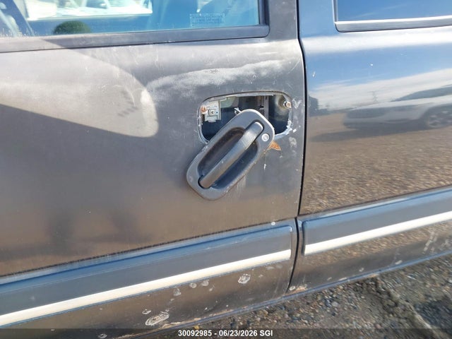 2005 Chevrolet Silverado K2500 Heavy Duty მანქანა იყიდება აუქციონზე, vin: 1GCHK23205F959506, აუქციონის ნომერი: 30092985