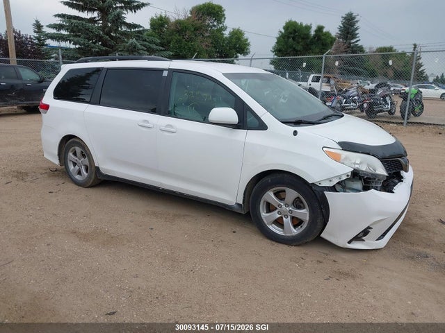 30093145 :رقم المزاد ، 5TDKK3DC4CS219506 vin ، 2012 Toyota Sienna Le مزاد بيع