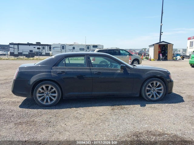 2014 Chrysler 300 S მანქანა იყიდება აუქციონზე, vin: 2C3CCABG3EH272389, აუქციონის ნომერი: 30094383