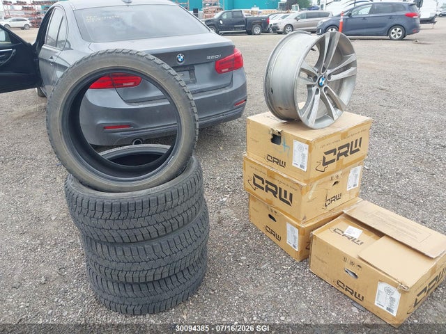 WBA8A3C52GK689429 BMW 320 XI