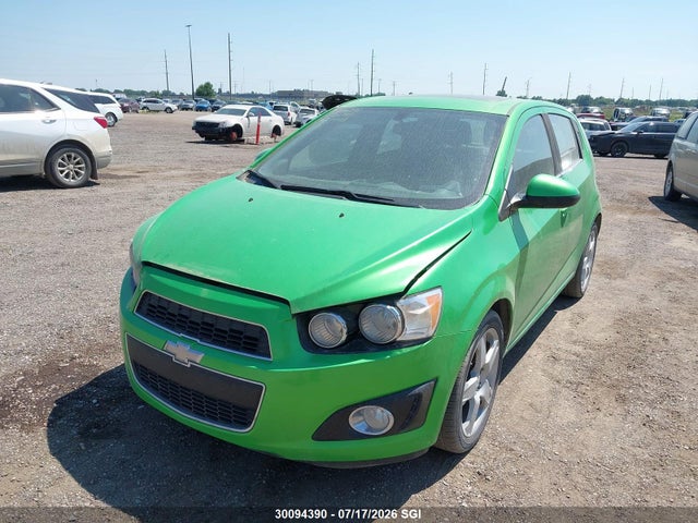Chevrolet SONIC LT 2015 1G1JC6SH3F4126705 Image 2