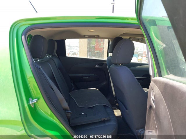 Chevrolet SONIC LT 2015 1G1JC6SH3F4126705 Image 8