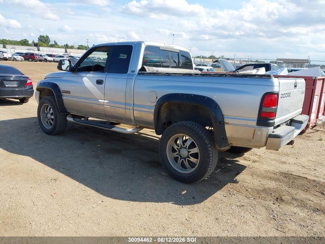 2001 Dodge Ram 2500 მანქანა იყიდება აუქციონზე, vin: 1B7KF23601J555559, აუქციონის ნომერი: 30094462