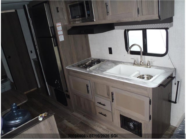 Gulf Stream Coach Inc Trailmaster 2022 1NL1G2721N6009727 Image 6