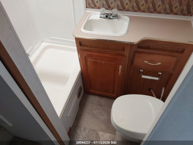 Продаж на аукціоні авто 2000 Jayco Eagle, vin: 1UJCJ02M9Y5LC0325, номер лоту: 30094237