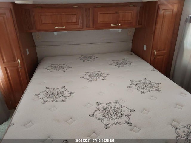 Продаж на аукціоні авто 2000 Jayco Eagle, vin: 1UJCJ02M9Y5LC0325, номер лоту: 30094237