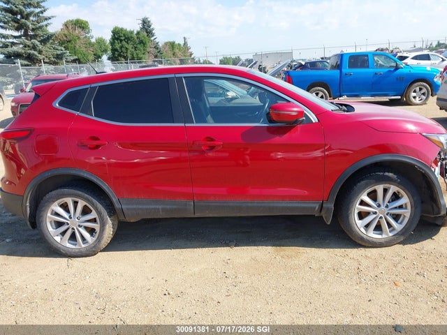 30091381 :رقم المزاد ، JN1BJ1CR6JW256120 vin ، 2018 Nissan Rogue Sport S/sv/sl مزاد بيع