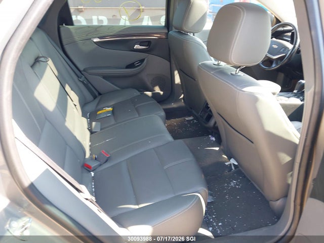 Chevrolet IMPALA LT 2018 2G1105S30J9155365 Image 8