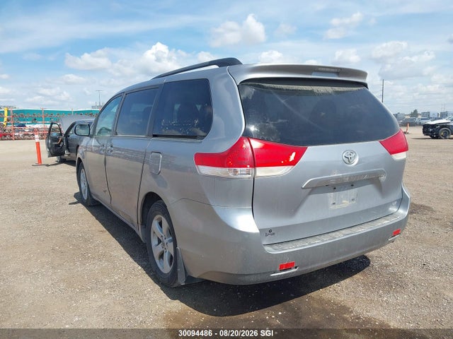 Aukcja sprzedaży 2012 Toyota Sienna Le, vin: 5TDKK3DC6CS247713, numer aukcji: 30094486