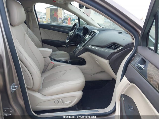 2019 Lincoln Mkc Reserve მანქანა იყიდება აუქციონზე, vin: 5LMCJ3D95KUL03087, აუქციონის ნომერი: 30094488