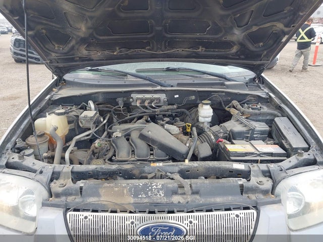 30094518 :رقم المزاد ، 1FMYU93127KB82035 vin ، 2007 Ford Escape Xlt مزاد بيع
