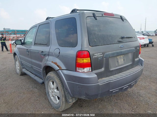 30094518 :رقم المزاد ، 1FMYU93127KB82035 vin ، 2007 Ford Escape Xlt مزاد بيع