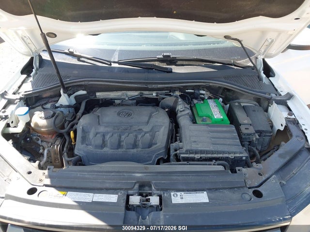 Volkswagen TIGUAN S 2019 3VV0B7AX4KM014404 Image 10