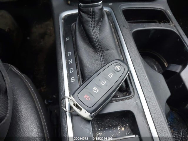30094572 :رقم المزاد ، 1FMCU9J9XJUA87625 vin ، 2018 Ford Escape Titanium مزاد بيع